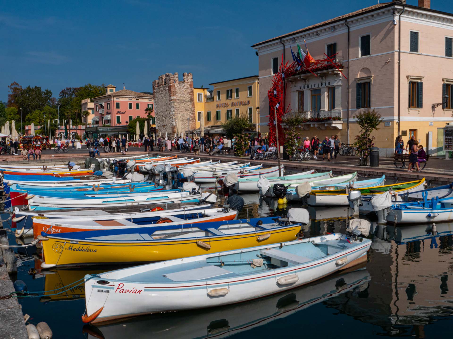 Lago Garda Il porticciolo di Bardolino