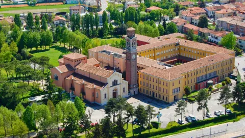 Foto aerea del complesso del Santuario del Noce e della Casa di Spiritualità di Camposampiero
