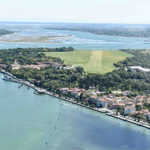 Aeroporto Nicelli al Lido di Venezia visto dall'alto