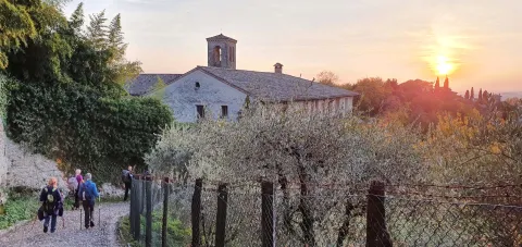 Cammino di sant'Antonio Gemona - Padova - pellegrini in arrivo ad Asolo