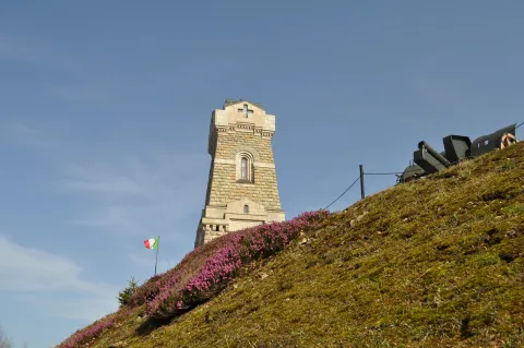 Veduta dell'Ossario del Pasubio
