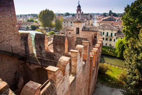 Vista dall'alto delle Porte Bassanesi delle Mura di Cittadella
