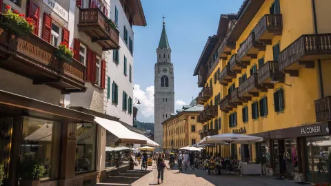 Scorcio di Corso Italia a Cortina in Estate