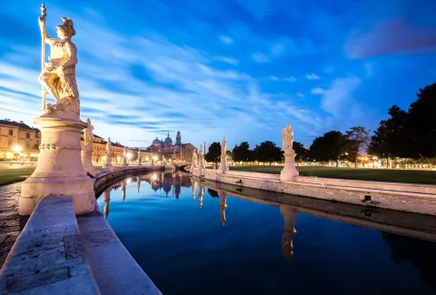 Scorcio di Prato della Valle di Padova