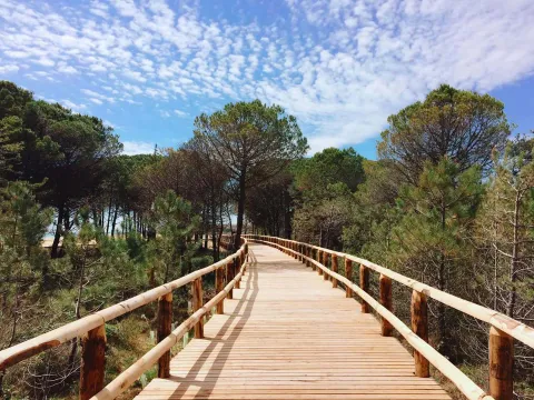 Percorso ciclabile su passerella a Bibione