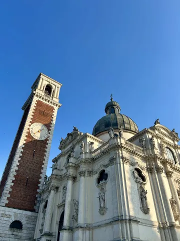 Facciata e campanile della Madonna di Monte Berico a Vicenza