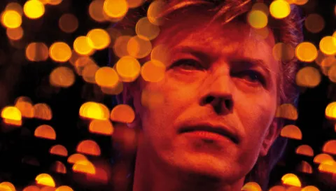Fotografia di David Bowie scattata da Guido Harari