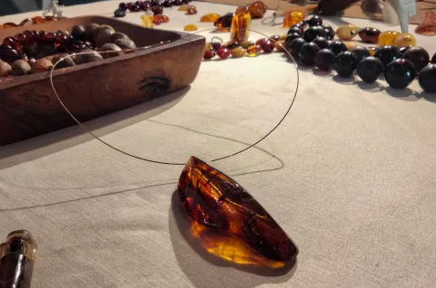 Dettaglio di un gioiello al Museo dei Grandi Fiumi a Rovigo