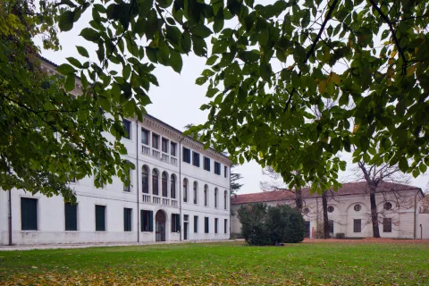 Facciata Palazzo Foscolo