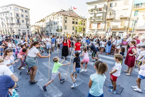 Giochi tradizionali Maori a Verona in occasione di Tocatì - Festival Internazionale dei Giochi in Strada