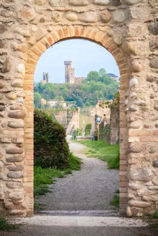 Scorcio del Castello scaligero di Valeggio sul Mincio