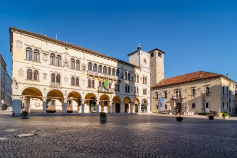 Piazza Duomo con Palazzo dei Rettori Comune di Belluno
